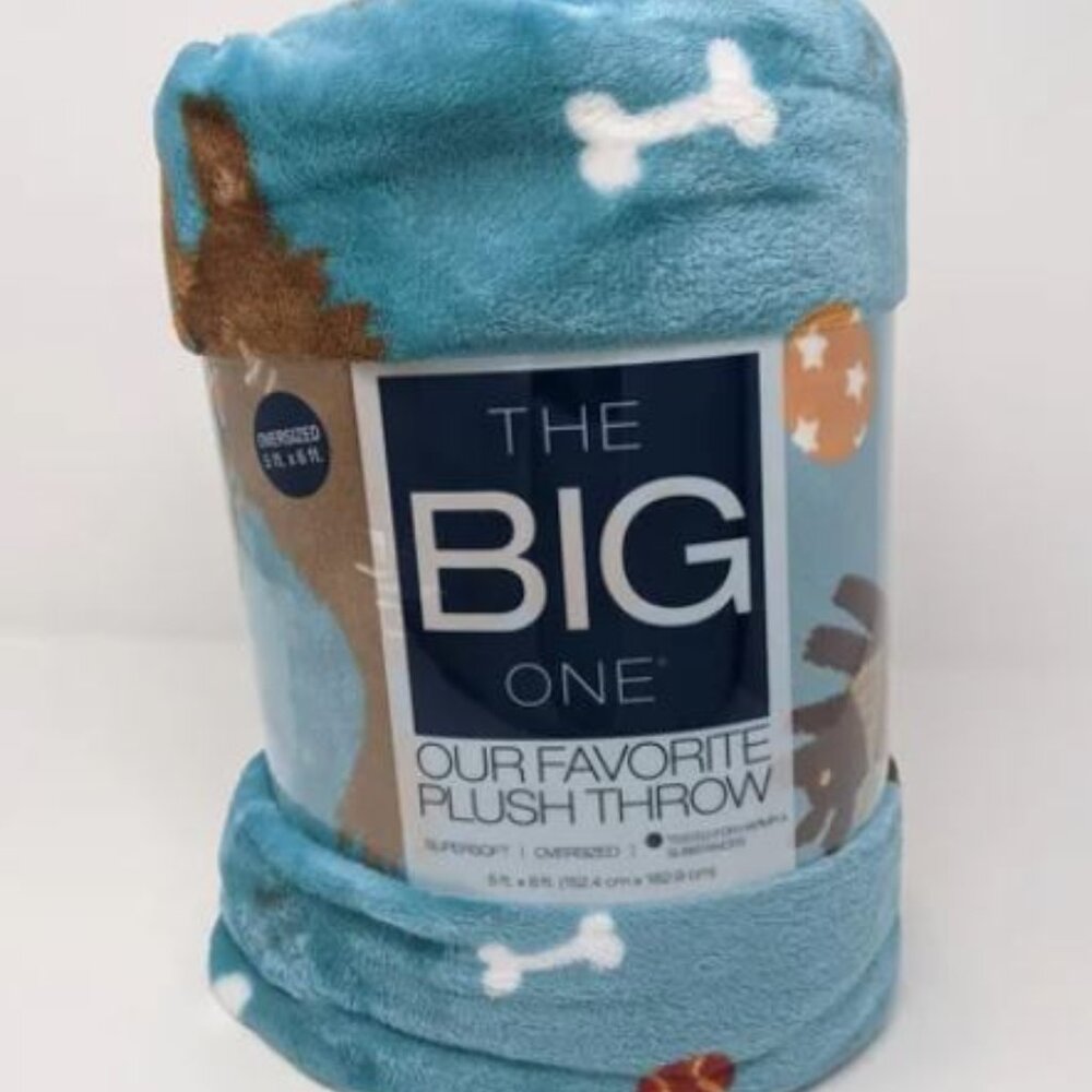 NWT The Big One Plush Throw Dog Design